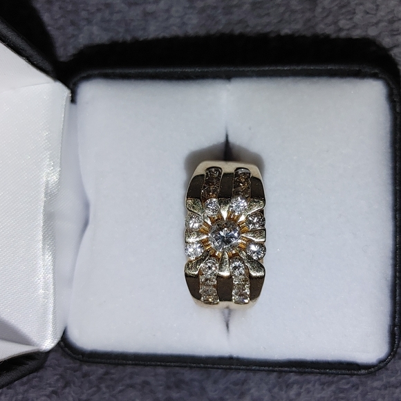 14 kt. Solid 14 kt. Gold ring with 2CT. SI DIAMONDS, just dropped 4000 to 2700. - Picture 3 of 4